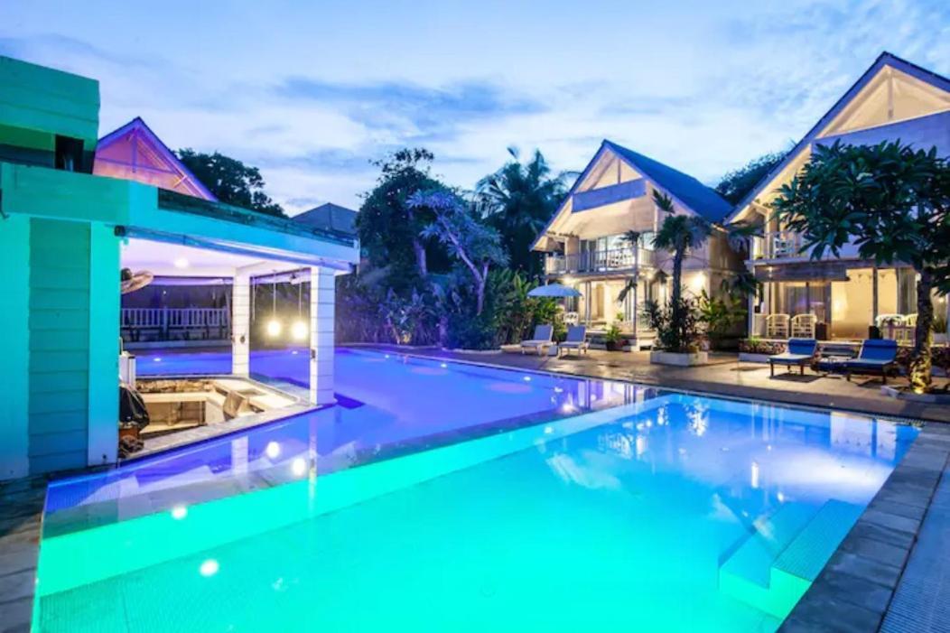 Mesari Beach Hut Seminyak Eksteriør billede